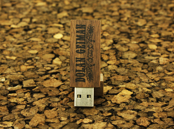 Dolan Geiman WDR1 Wooden USB Drives 1
